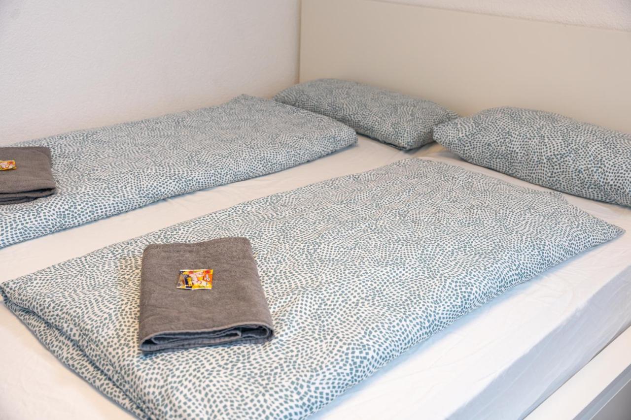 #3 Bequemes Zimmer Mit Pool Und Garten Memmingen Eksteriør billede