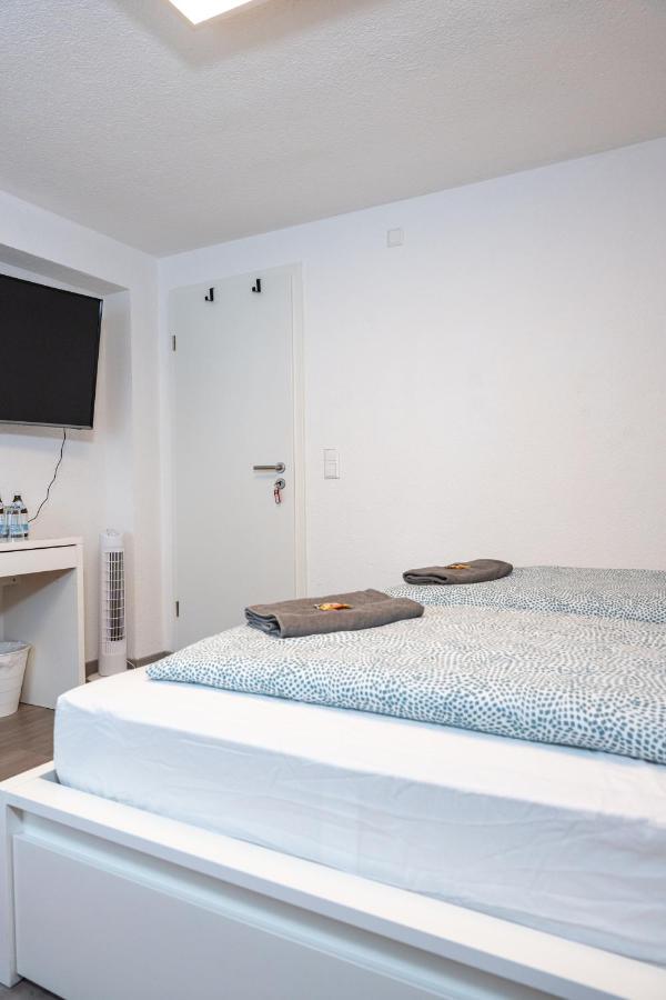 #3 Bequemes Zimmer Mit Pool Und Garten Memmingen Eksteriør billede