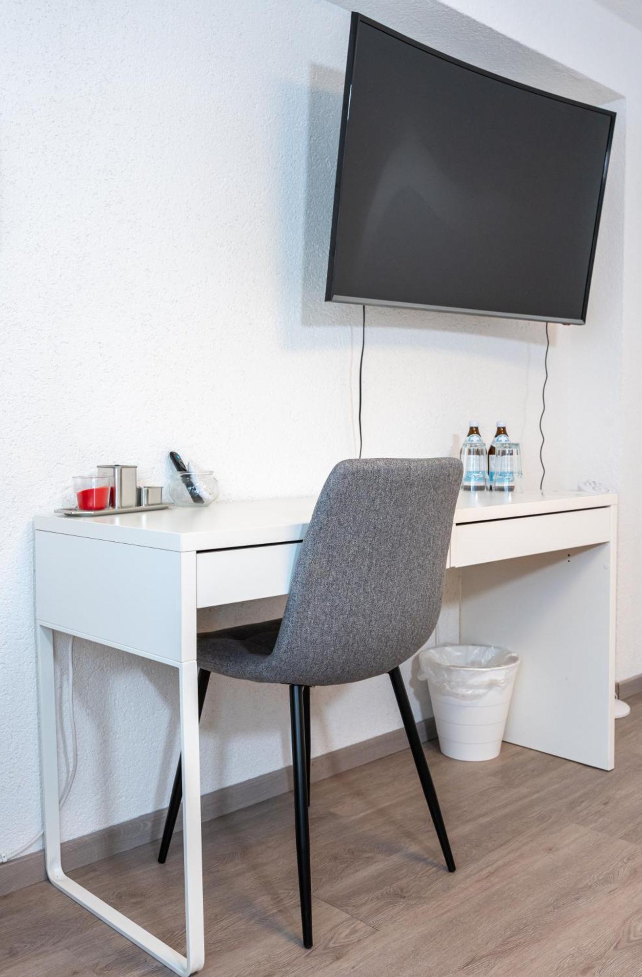 #3 Bequemes Zimmer Mit Pool Und Garten Memmingen Eksteriør billede
