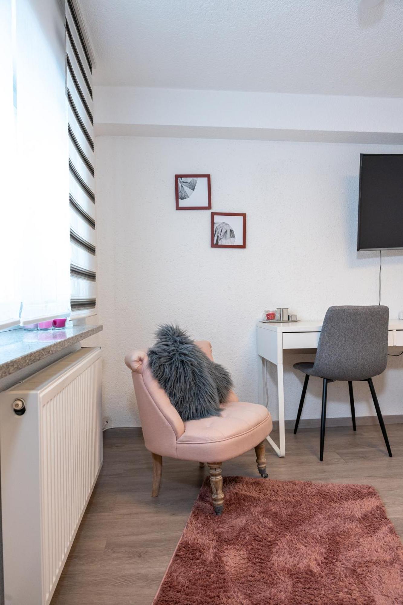 #3 Bequemes Zimmer Mit Pool Und Garten Memmingen Eksteriør billede