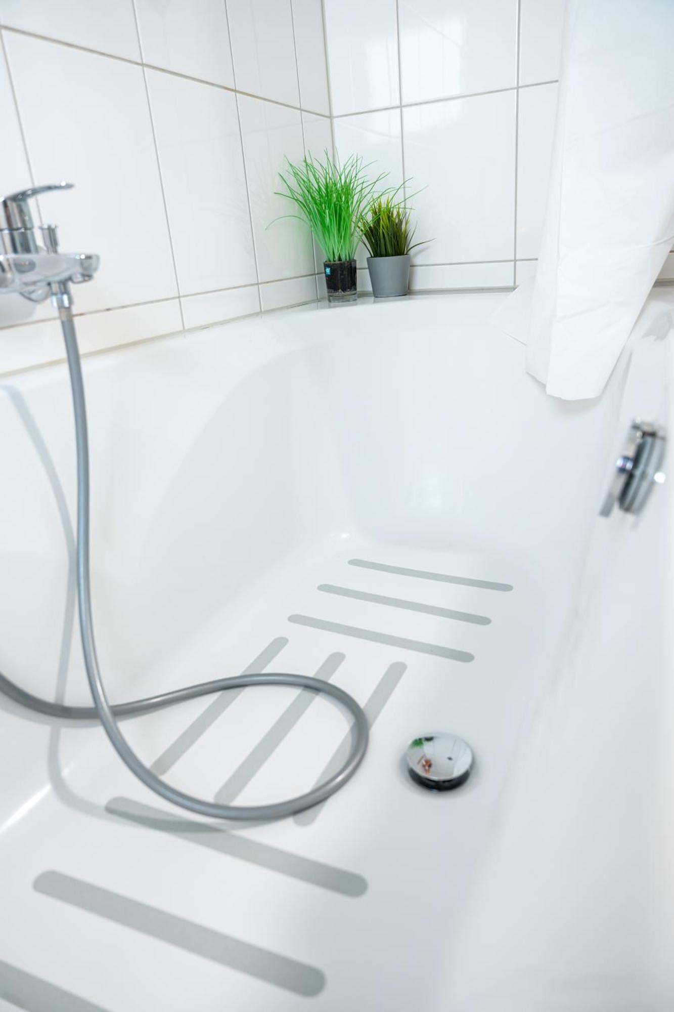 #3 Bequemes Zimmer Mit Pool Und Garten Memmingen Eksteriør billede